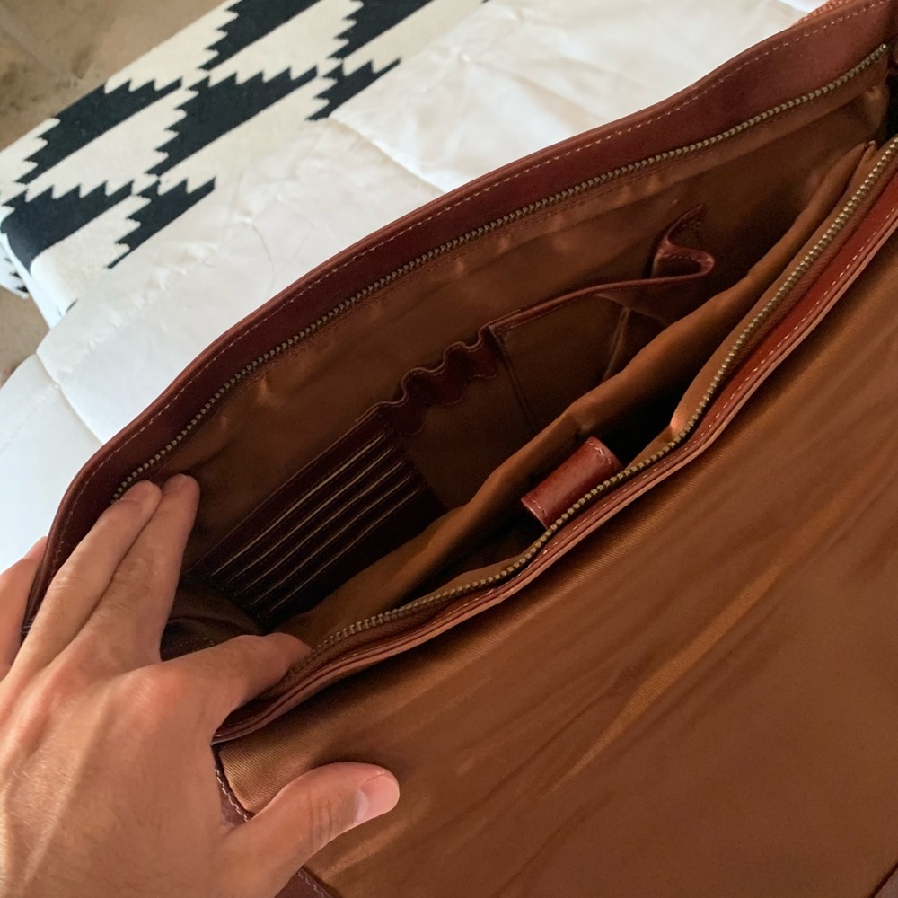 Estalon Leather Messenger Bag/Briefcase - Picture 3 of 6